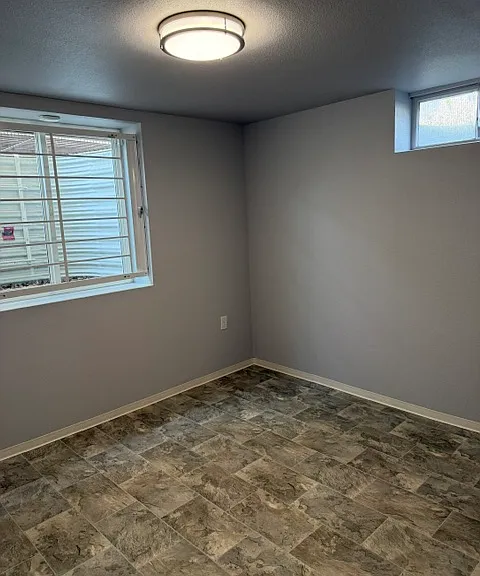 3320 W Rosewood Ave — Photo 15