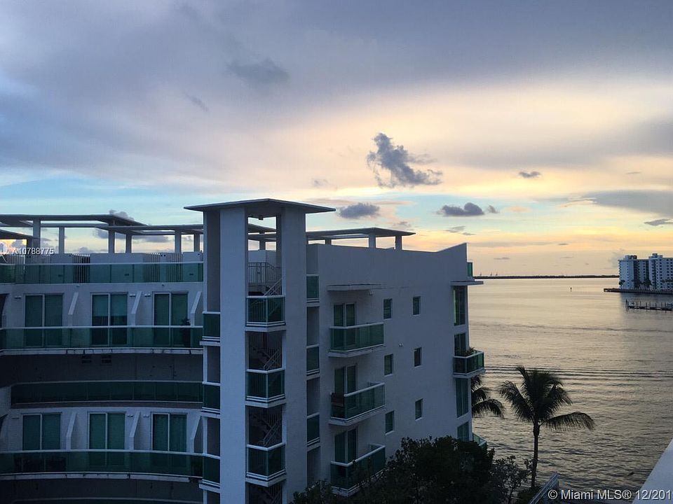 1st image of 2016 Bay Dr APT 603