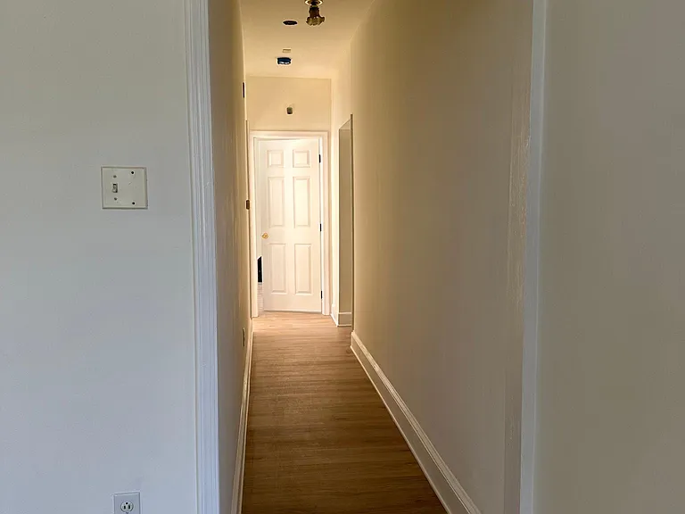 101 Rochelle Ave #2 — Photo 4
