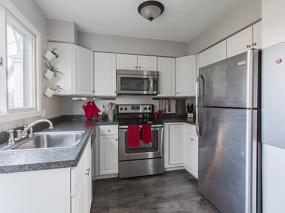 4th image of 158 Avignon Ct