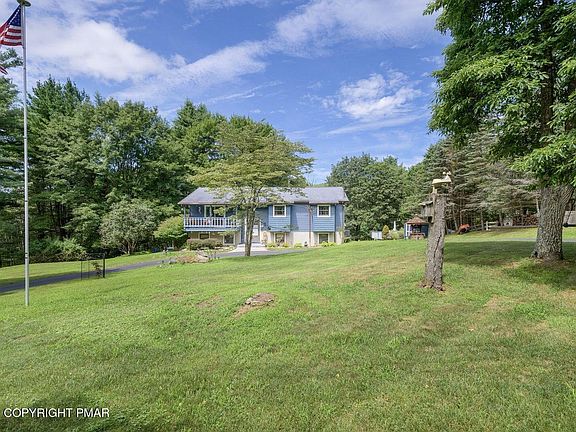 3rd image of 1519 Ridge Dr