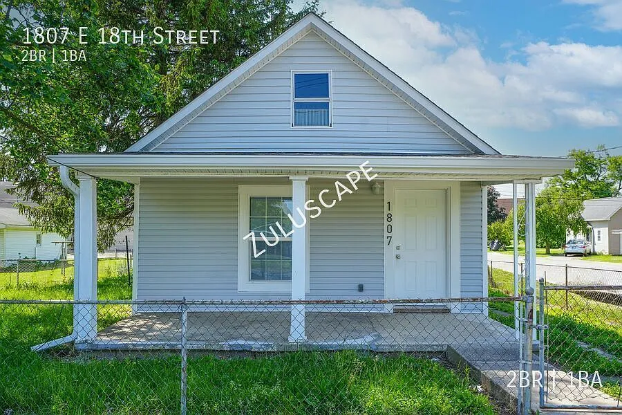 1/2 Off First Month Rent.1807 E. 18th Street / 2 bed 1 bath Ranch in Anderson Indiana — Photo 1