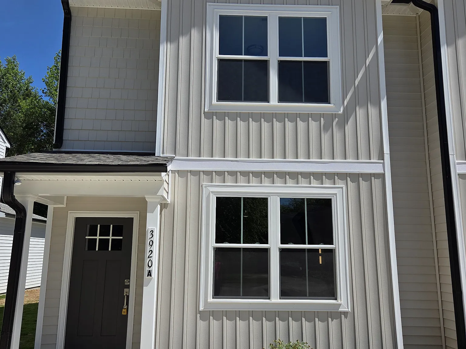 3 bed, 2.5 bath, 1400 sqft, $1,875 — Photo 1
