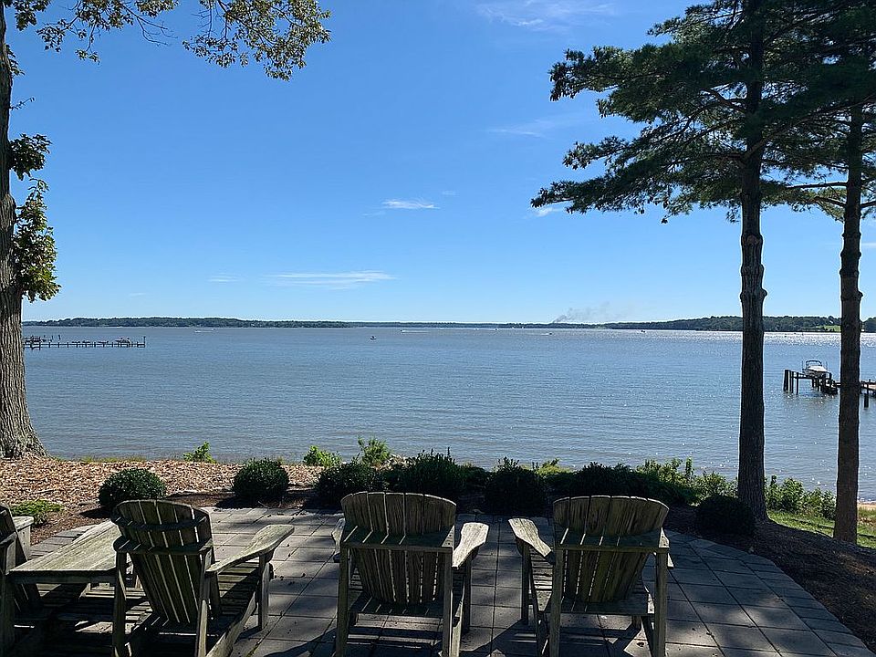 2nd image of 260 Osprey Cove Ln