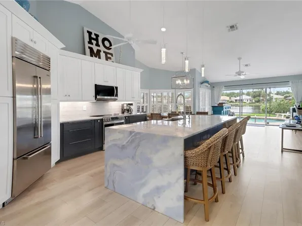 9040 Old Hickory CIR, FORT MYERS, FL 33912