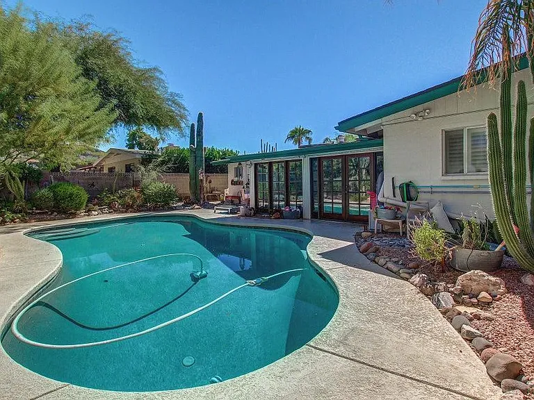 2218 E Cactus Wren Dr — Photo 10