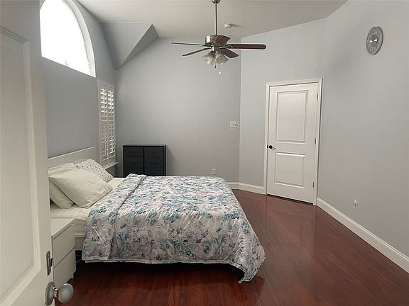 2nd image of 7916 Country Ridge Ln