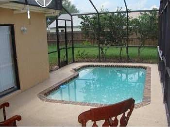 2nd image of 1002 Pearson Dr