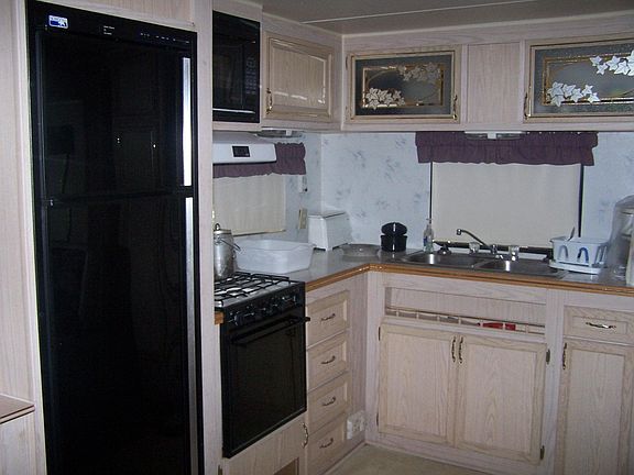 5th image of 321 E Joyner Dr