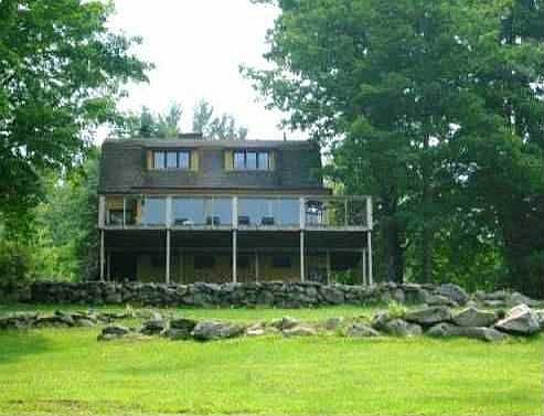 2nd image of 169 Blue St