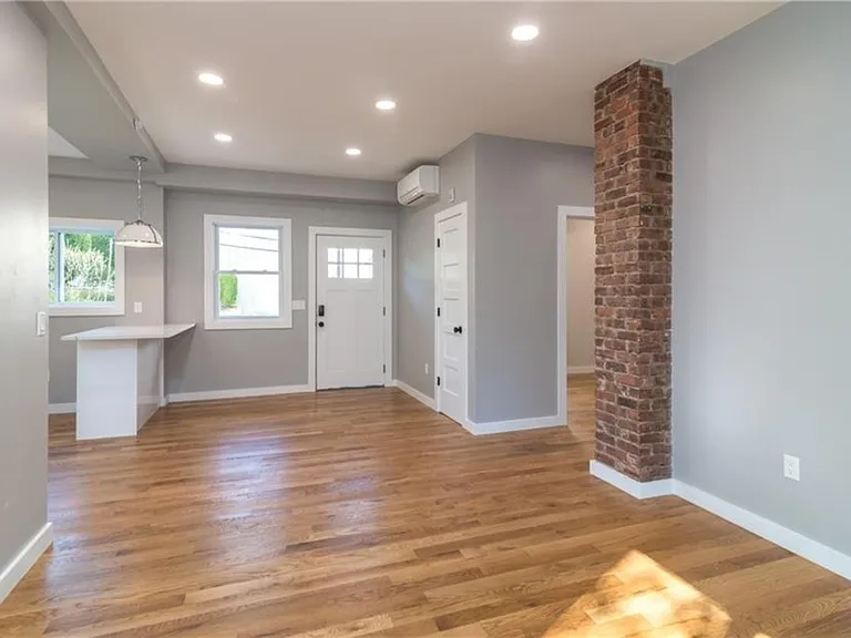86 Main St #2 — Photo 2