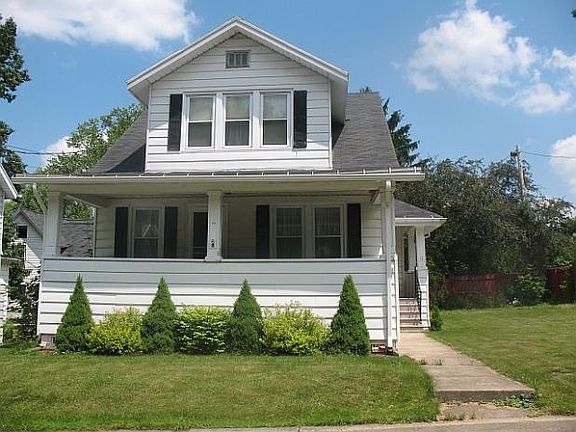 2nd image of 11 Benson St