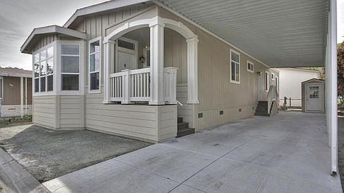 3rd image of 300 Chateau La Salle Dr