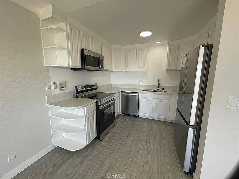 2037 S Coast Hwy #1 — Photo 4
