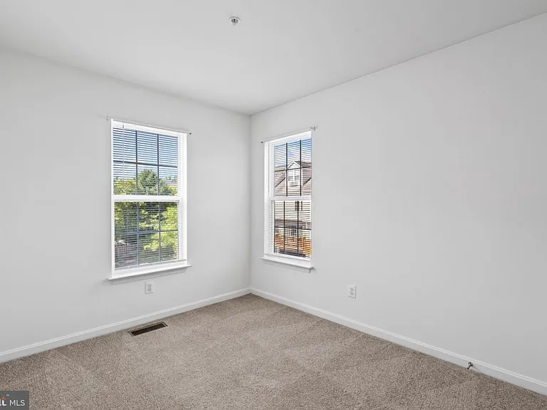 3508 Clay Creek Ct — Photo 21