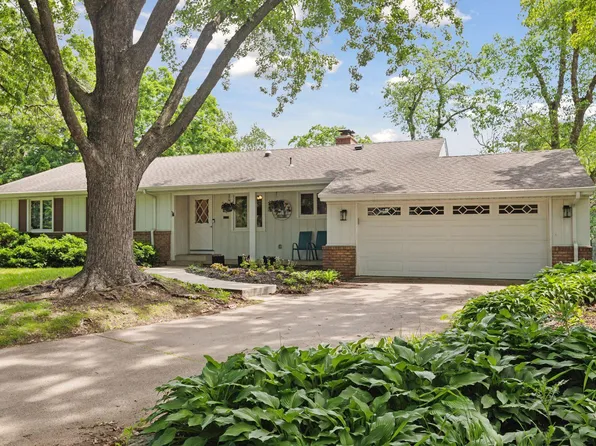 5281 Matterhorn Dr NE, Fridley, MN 55421
