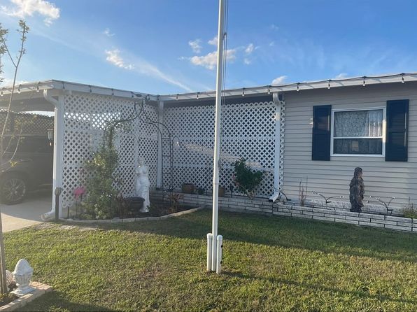 39549 Sunvalley Dr, Zephyrhills, FL 33542