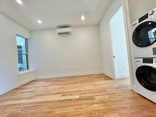 Rented by ERNY LLC | media 5