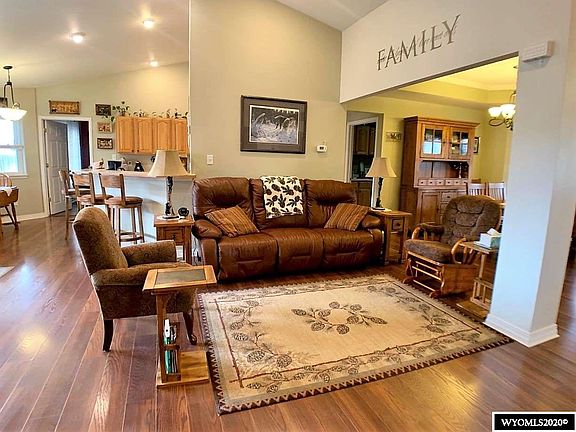 3rd image of 208 22nd St