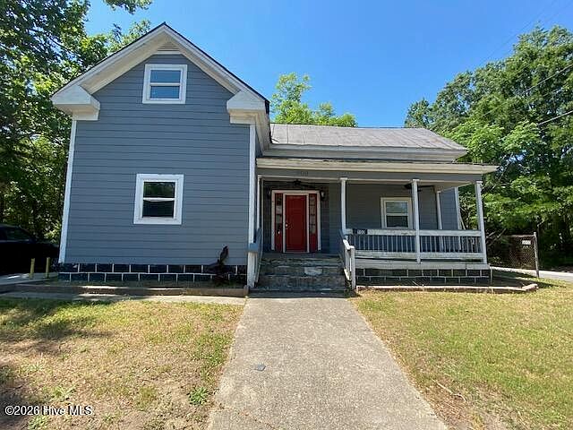 1st image of 900 Viola Street E