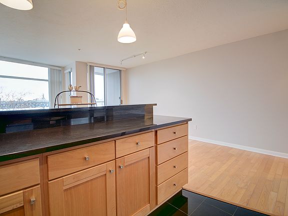 5th image of 2222 Detroit Ave APT 715