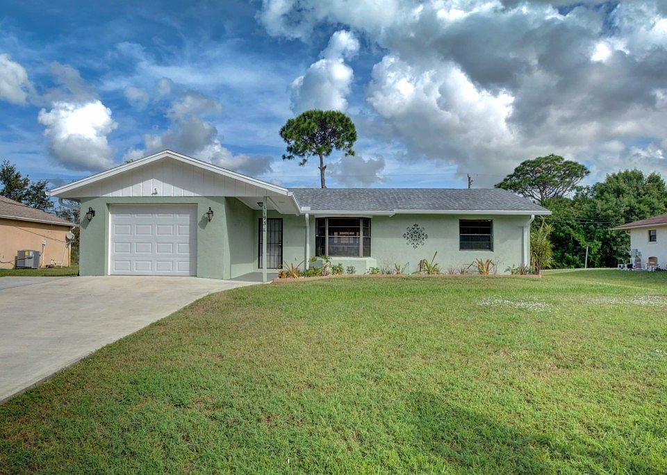 1st image of 1193 SW Hibiscus St