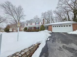 22 High Ridge Dr, Cumberland, RI 02864