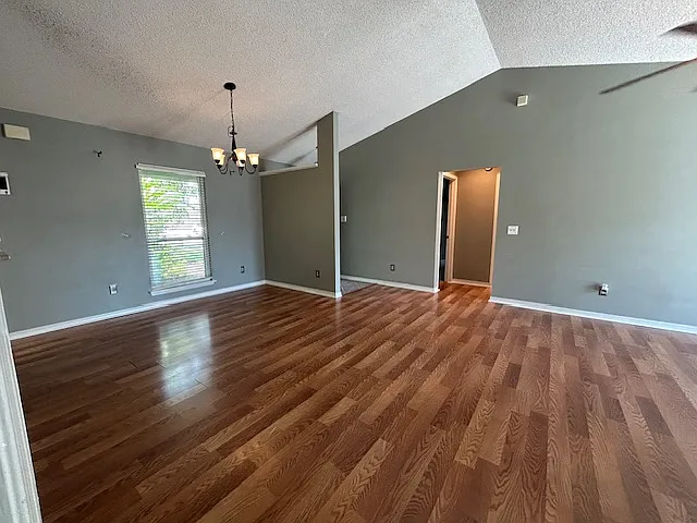 3 bed, 1244 sqft, $1,700 — Photo 4