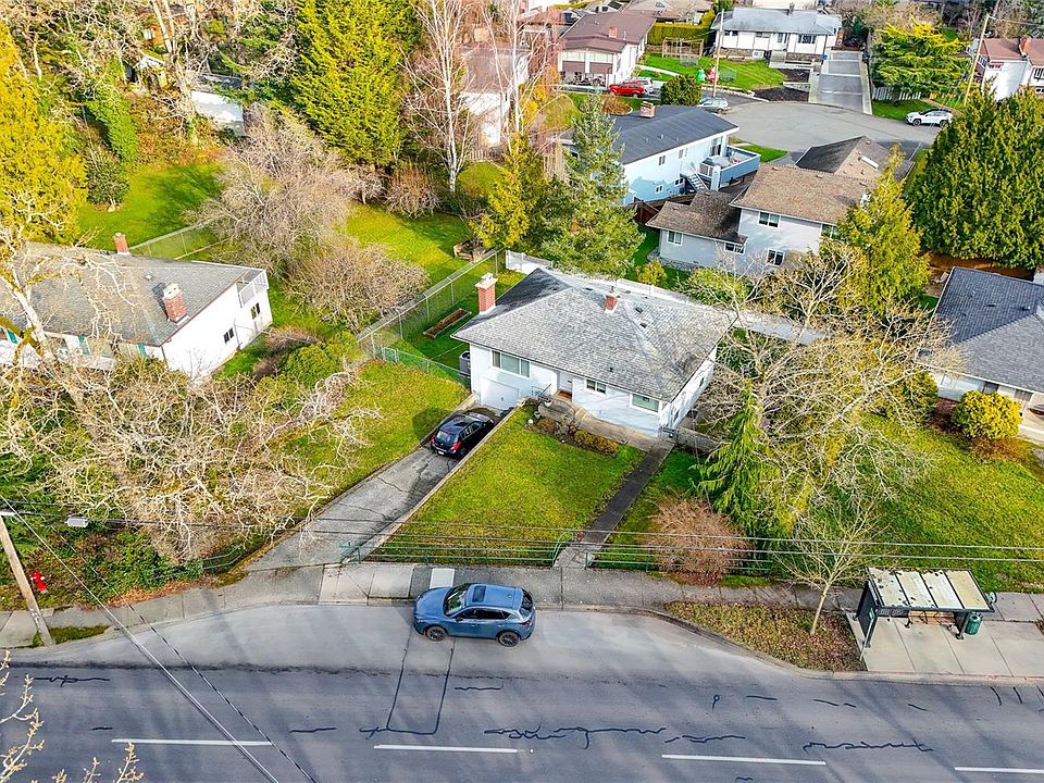 1st image of 4121 Quadra St