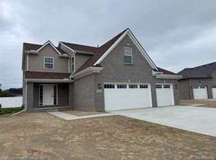 20251 Sunset, Livonia, MI 48152