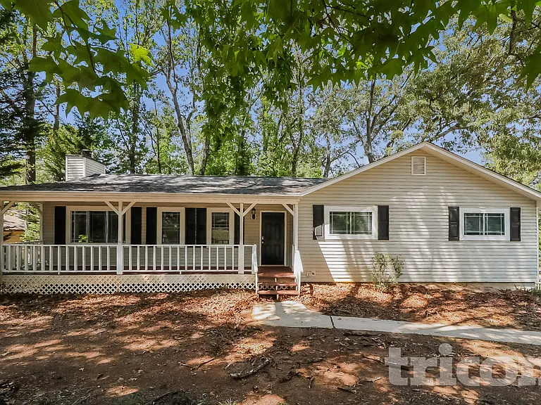 6640 Valley Hill Dr SW — Photo 1