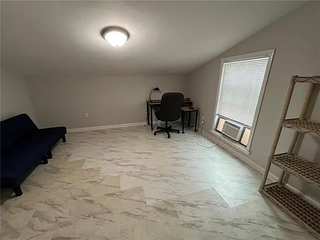 2 bed, 2.0 bath, 1300 sqft, $1,400 — Photo 4