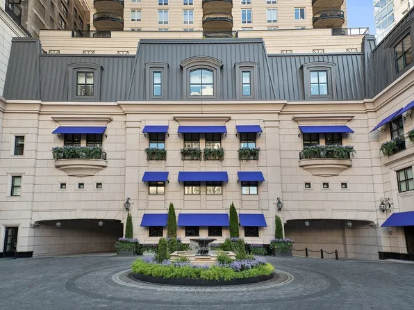 11 E Walton St APT 3902, Chicago, IL 60611