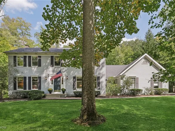 9090 Lake In The Woods Trl, Chagrin Falls, OH 44023