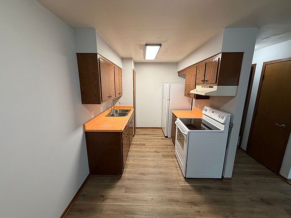 5th image of 1919 Sheridan St APT 4