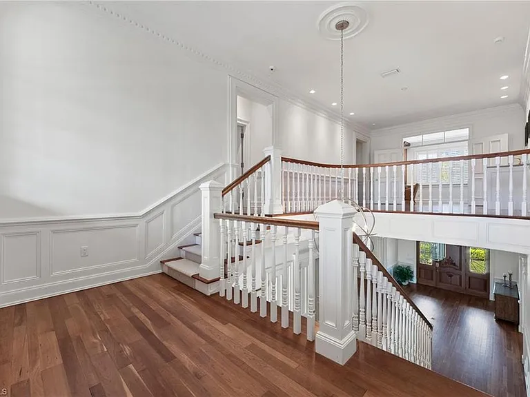 2325 Lantern Ln — Photo 27