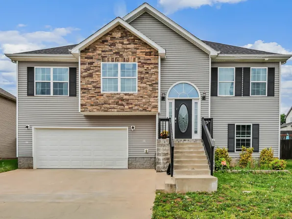 1391 Freedom Dr, Clarksville, TN 37042