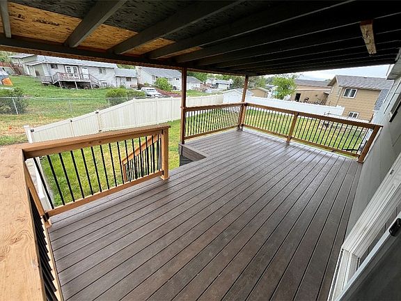 5th image of 3444 Becraft Ln