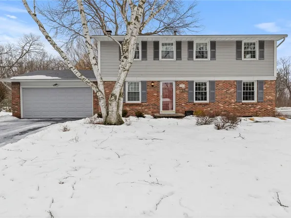 101 Selborne Chase, Fairport, NY 14450