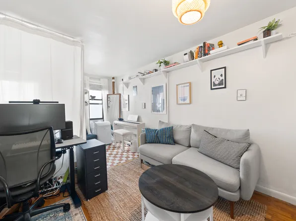 238 East 30th Street image 4 of 5