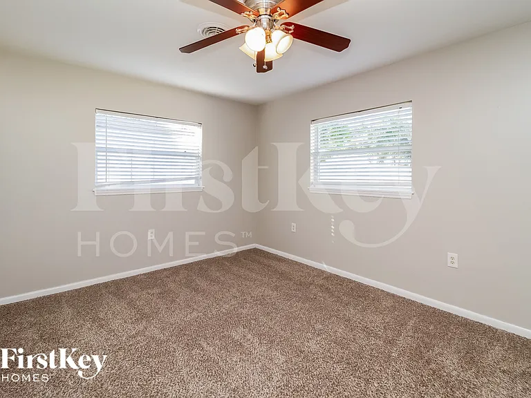 802 Morocco Ave — Photo 9