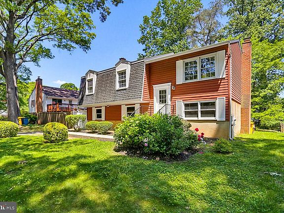 3rd image of 1052 Lido Dr
