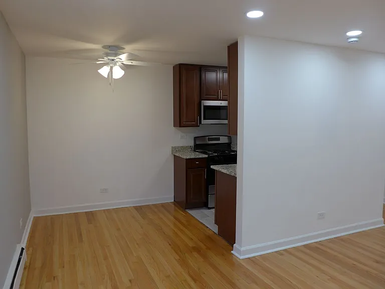 Winthrop Suites Apartments — Photo 32