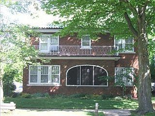 1st image of 438 W 4th St