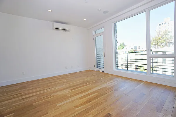 Rented by Compass | media 27