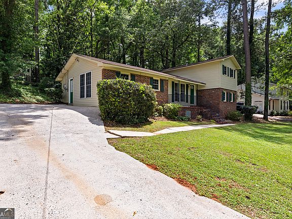 2nd image of 309 Nelson Dr
