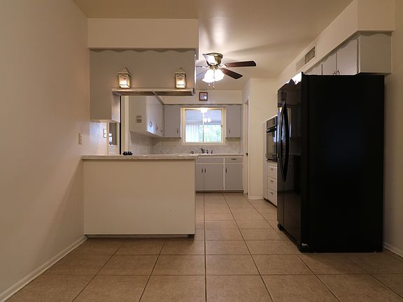 3rd image of 5452 E Boise St