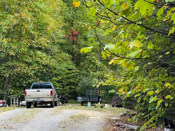 5905 Omega Dr, Tallassee, TN 37878