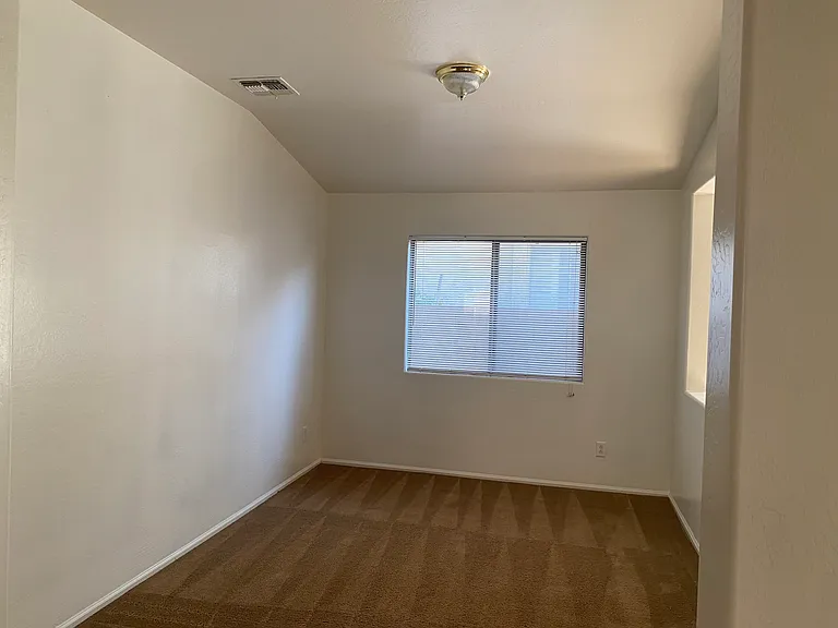 9124 W Heber Rd — Photo 5
