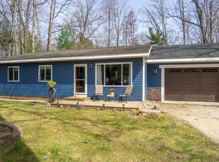 857 Cedar Trl, Interlochen, MI 49643
